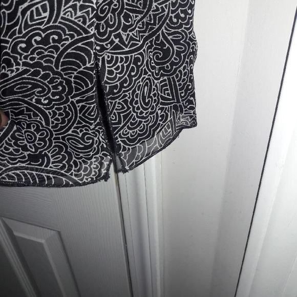 Black & White Sheer Blouse - Picture 3 of 4